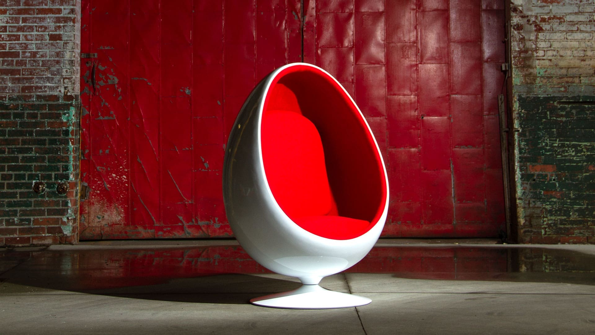 Egg Pod Chair, Pod Chair Hire